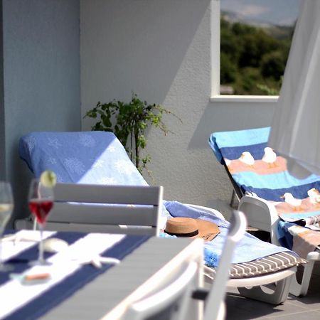 Apartman Cicibella Kaštela Exteriör bild