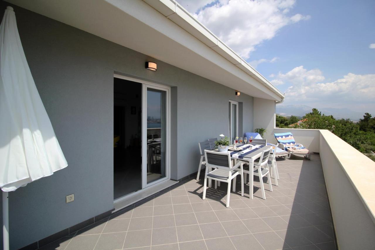 Apartman Cicibella Kaštela Exteriör bild