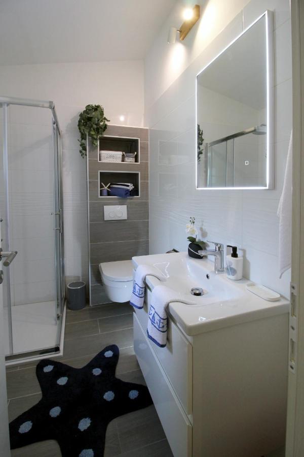 Apartman Cicibella Kaštela Exteriör bild