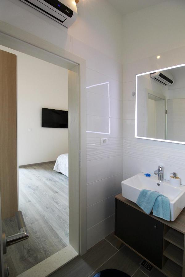 Apartman Cicibella Kaštela Exteriör bild