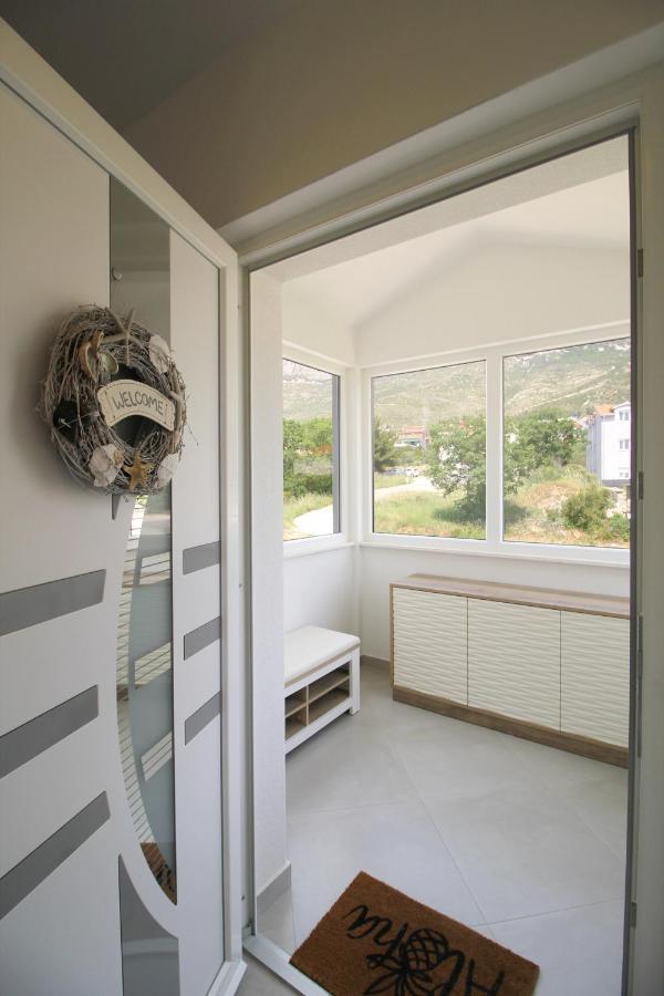 Apartman Cicibella Kaštela Exteriör bild