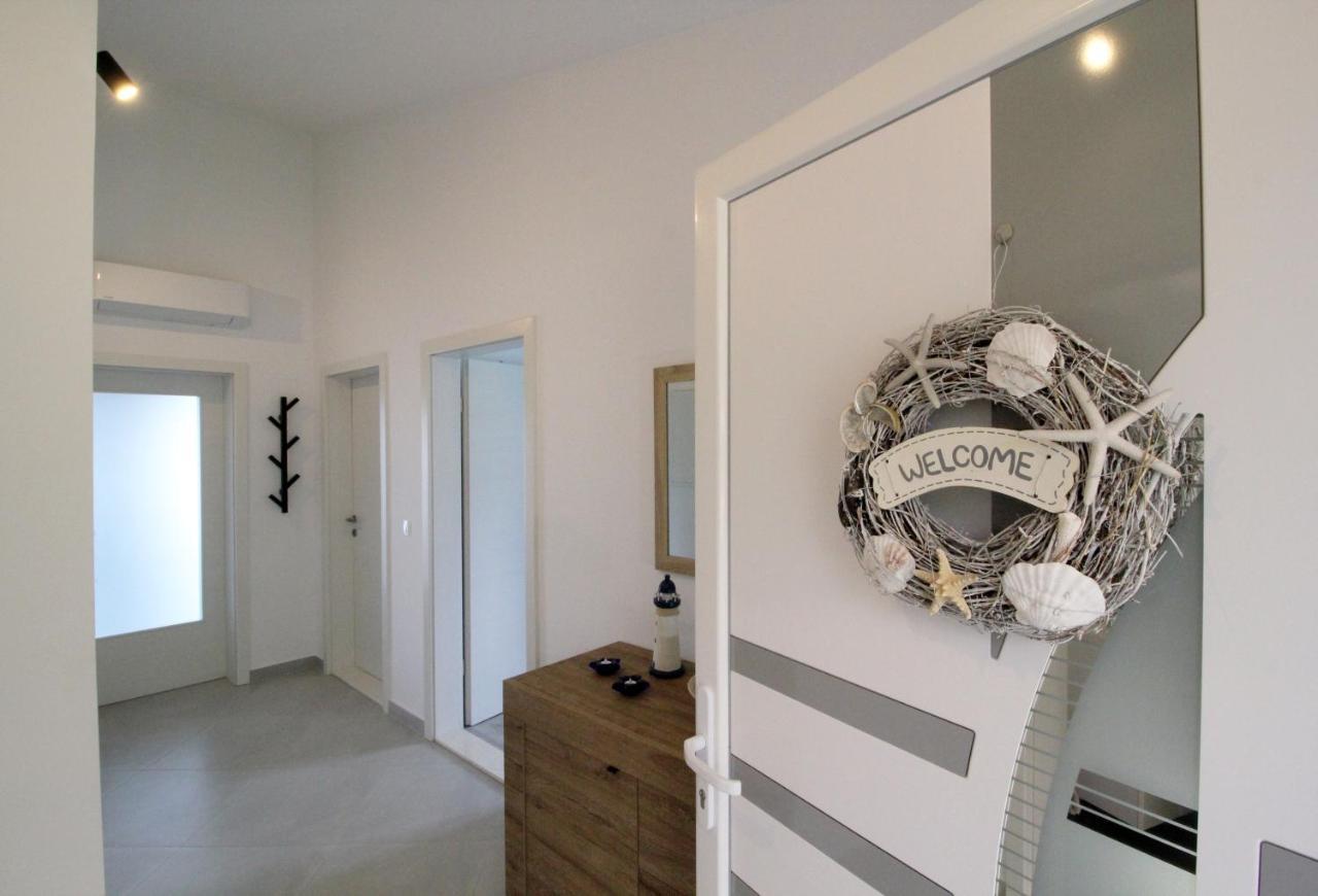 Apartman Cicibella Kaštela Exteriör bild